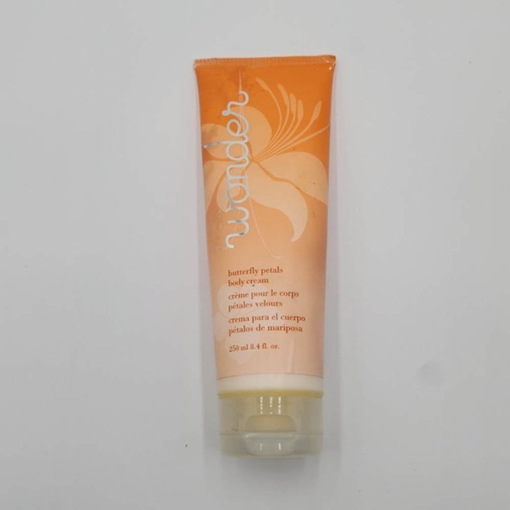 Avon Wonder Butterfly Petals Body Cream 8.4 Fl Oz 2012 New Rare Discontinued